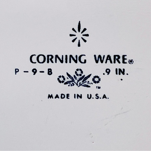 Corningware 9in Skillet w/ handle - Picture 8 of 9
